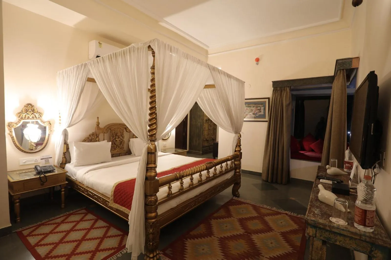 The Royal Retreat Resort & Spa Udaipur Hotel