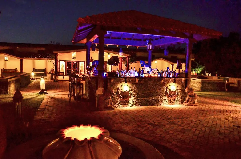 ***** Hotel The Royal Retreat Resort & Spa Udaipur India